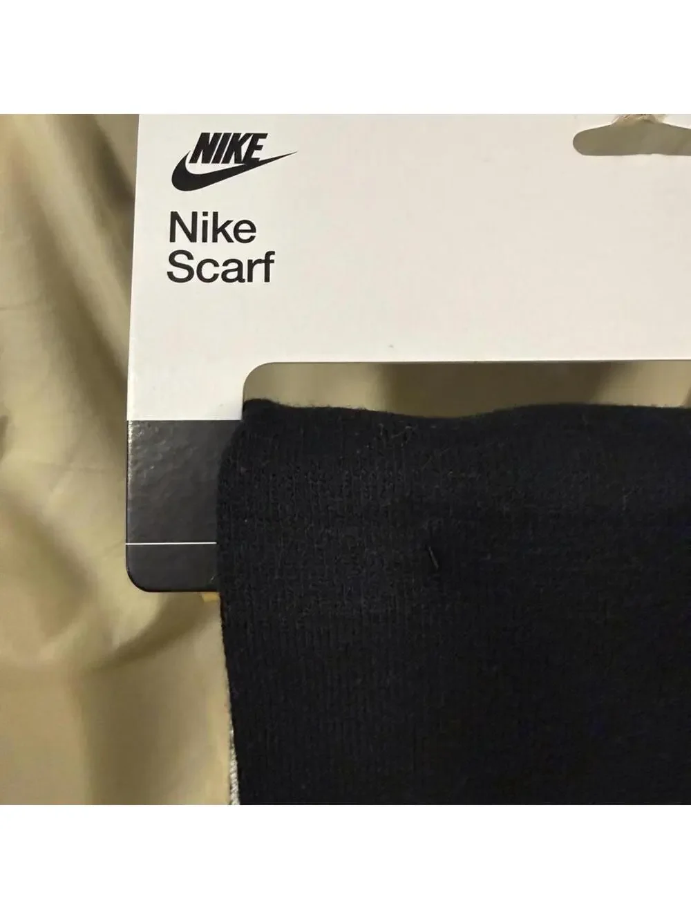 🖤 Brand new with tags Nike black and white logo scarf.
